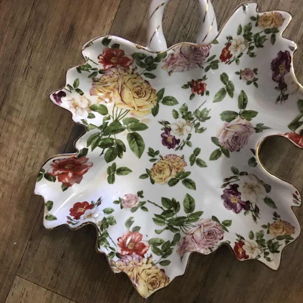 Royal Danube Gold Trim Leaf Dish